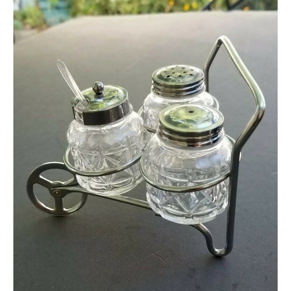 Salt and Pepper in a Metal Cart Holder Caddy M331 Anchor Hocking Vintage - Picture 3 of 8